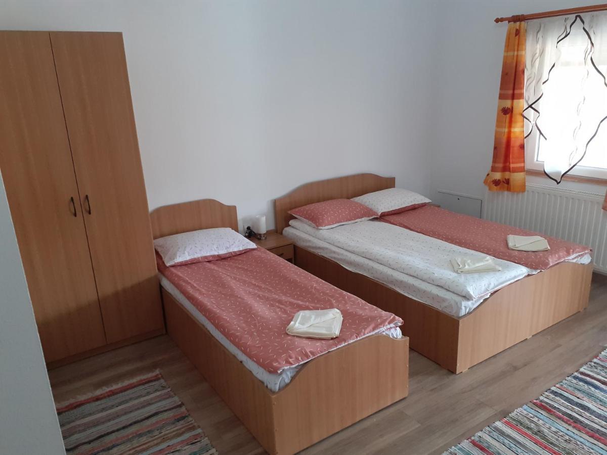 Kacso Apartma Ocna de Sus Exterior photo